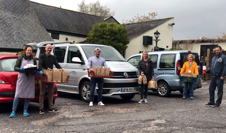 Volunteers delivery food to the local Kingsteignton area